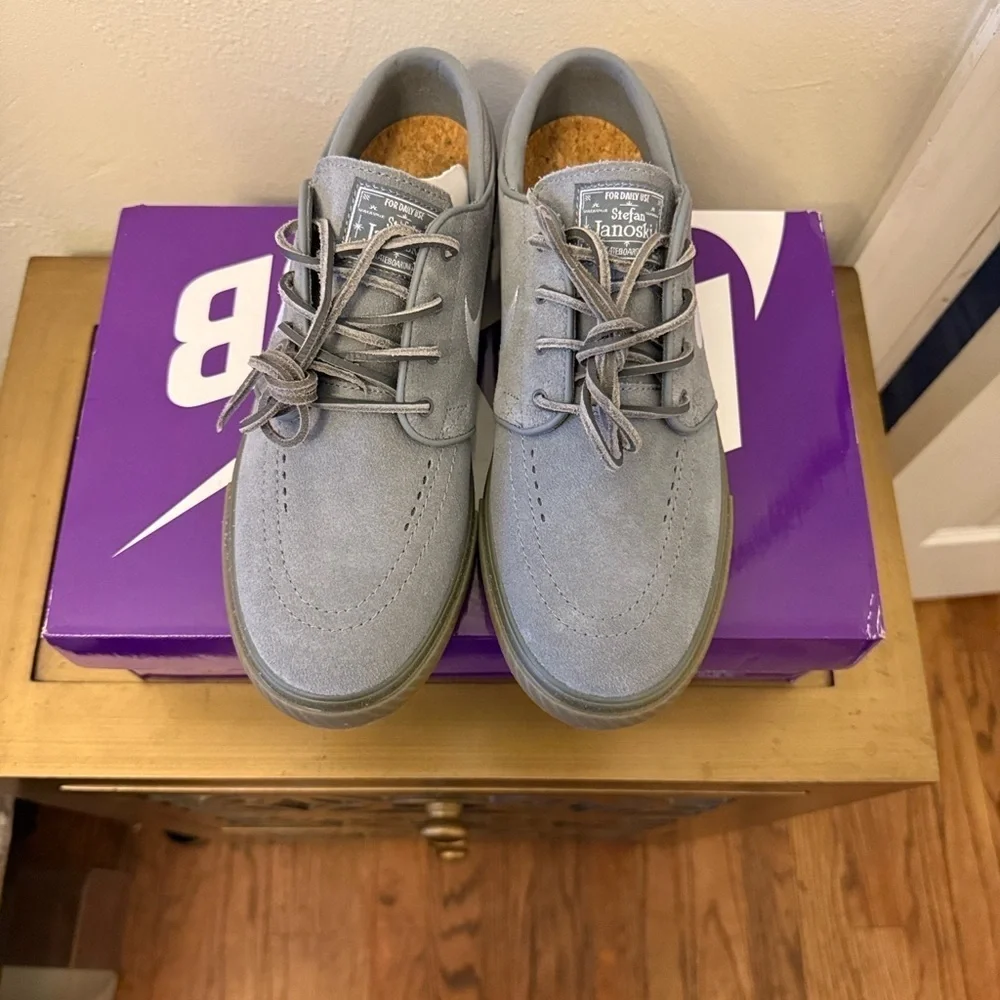 NWT Nike SB ZOOM Stefan Janoski Shoes